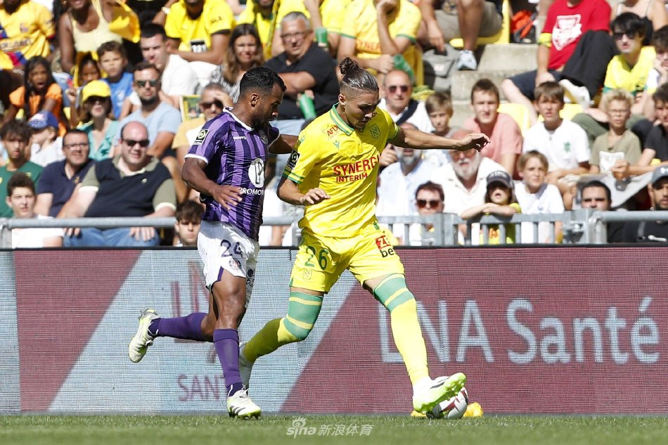 的妻子用这 的妻子用这