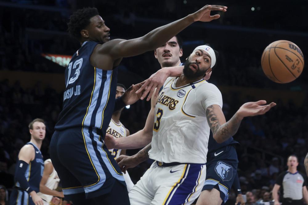 由于裁判判 由于裁判判