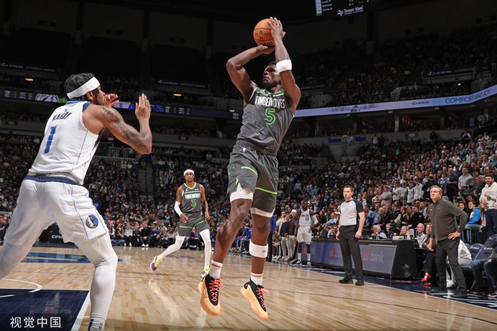 在球场上 在球场上